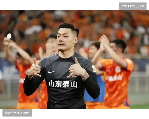 韩鹏亲赴欧洲游说欧冠MVP前腰加盟鲁能掀起新一轮引援风潮 韩鹏亲赴欧洲游说欧冠MVP前腰加盟鲁能掀起新一轮引援风潮